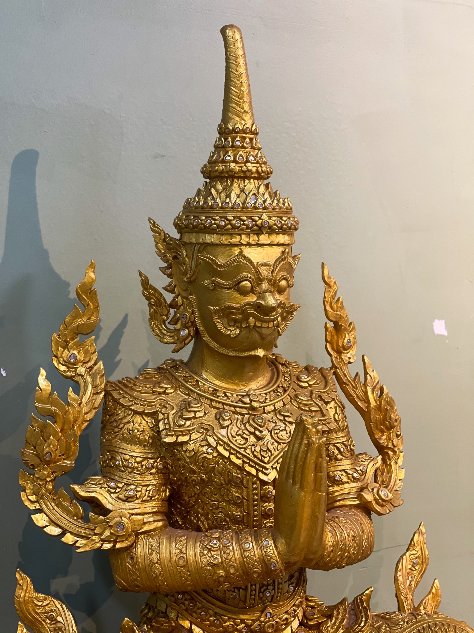 สุดสาคร ชายเสม